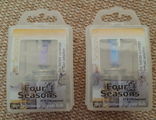 Headlight bulbs bnib - h4,